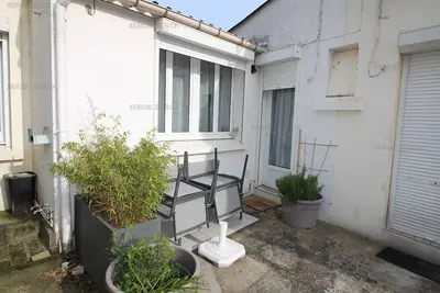 Image de Charmant appartement en rez de chaussée pour 4 à 5 personnes, petite terrasse, cour commune