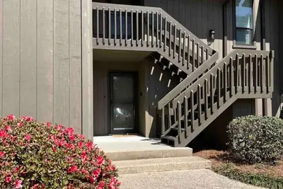 Image de 1bd/1ba • second floor condo• walking distance to Pcc Clubhouse and The Cradle