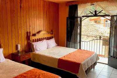 Image de Espléndida Habitación Doble con Balcón en el Centro