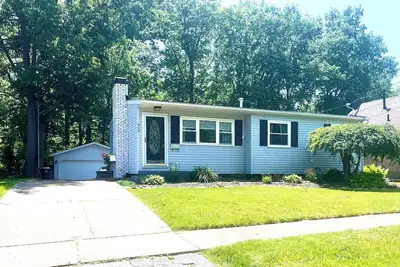 Image de Traveling professionals Paradise towpath cottage