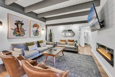 Image de Luxurious 7br-Walk 2 Beach & Bus Stop!
