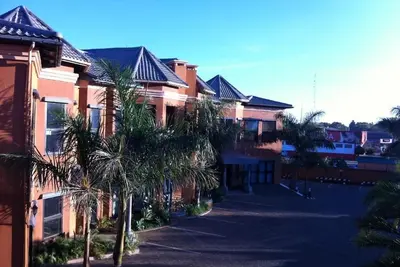 Image de La Belva Court - One-Bedroom Apartment