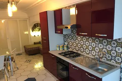 Image de Chambre avec salle de bain et cuisine, avec entrée indépendante
