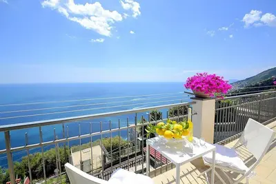 Image de Casa Augia: A bright independent house which faces the sun and the sea, with Free Wi-Fi.