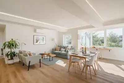 Image de No Centro de Cascais e a 5 Minutos a pé das Praias