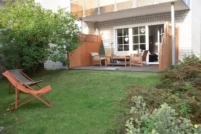 Image de Spacious, comfortable, newly renovated non-smoking apartment!