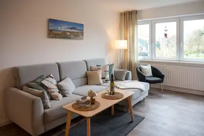 Image de Beautiful 3-room apartment with balcony (east) in a central location