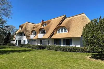 Image de Comfortable vacation apartment in a thatched roof house