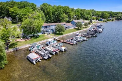Image de Lakefront at Fife Lake Lodge 6 double beds