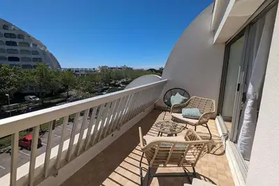 Image de Studio cabine rénové avec piscine, climatisation - La Grande-Motte