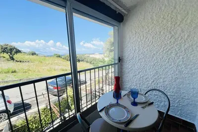 Image de Studio confortable avec kitchenette - Près de la plage