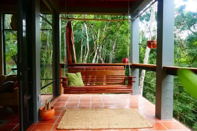 Image de RiverHill - Entire river front property