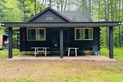 Rustic Cabin on beautiful Little Pine Creek