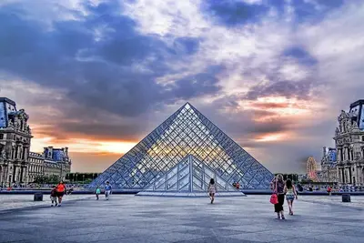 Image de A Parisian Duplex, Next To The Louvre With Private Terrace - 2 Bedroom