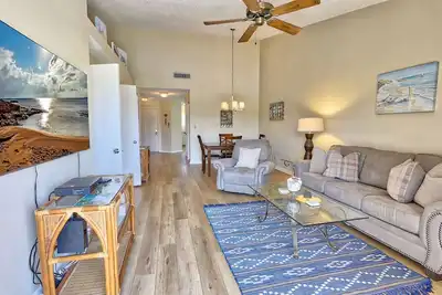Image de Vista Verde West 218 - Lake Views- Walk to Beach