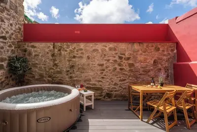 Image de 2 Comfy Flats | Jacuzzi and Terrace