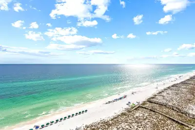 Image de Beautiful 2 Bedroom, 2 Bath Gulf Front Condo at The Pearl of Navarre!