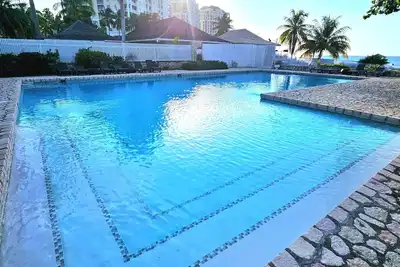 Image de Modern & Cozy Apt with Free Beach ⛱️ Club Access