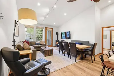 Image de 805 | Stylish 2bd Retreat - A/C + Pool & Bunks