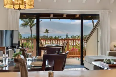 Image de Island Paradise w/ Ocean Views Across from Kamaole 3 Beach!