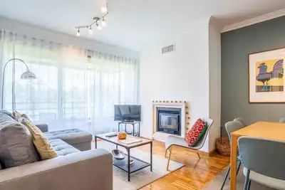 Image de Infante Cozy 1br w/ Parking by LovelyStay