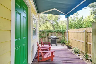 Image de Cozy St Pete Home ~ 2 Mi to Madeira Beach!