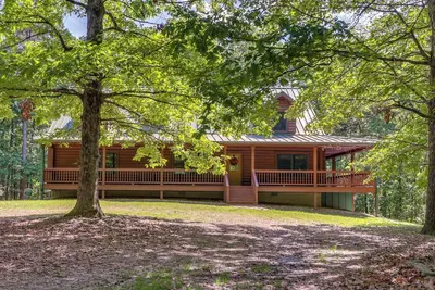 Rogers Cabin on 17 Acres w/ Wraparound Deck!