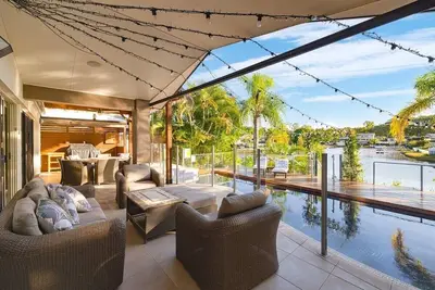 Image de River Front, Private Pool & Dock, Fairy Light 4br