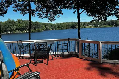 Image de Cozy Lakefront Cottage - 2 docks, grill & fire pit. Fishing, hiking, hunting!