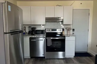 Image de localSTR - The Oakden Suites in Orange Loop C3