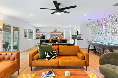 Image de King Suite, Chef's Kitchen, Games, Backyard, Pets