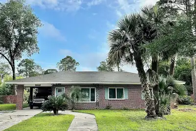 Image de Cozy home with modern interior fur-baby friendly. Near The Golden Isles Georgia