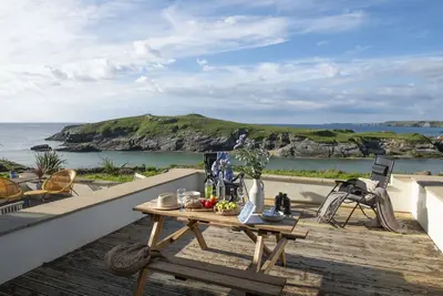 Image de 4 Glendorgal Sands - sleeps 5 guests  in 3 bedrooms