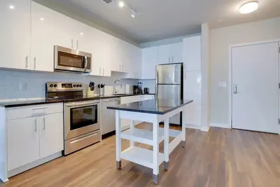 Image de Modern 2br Apt at Alexandria’s Premier Community