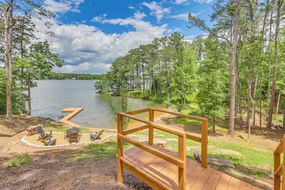 Image de Private Beach & Dock: Lakefront Sparta Cabin