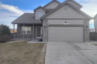 Image de Quiet 3-Bedroom Home in Denver Suburbs near Light Rail Station