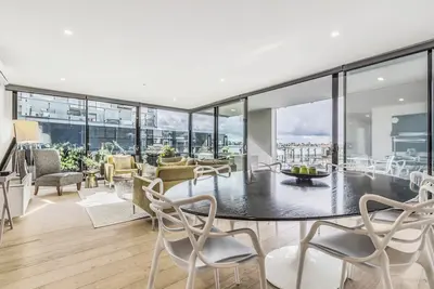 Image de Luxury 3br Riverside Sub-Penthouse w Huge Balcony