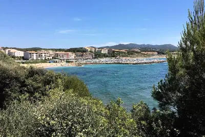 Image de T3 avec petite vue mer dans le domaine de la coudoulière