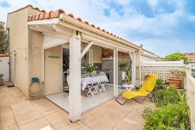 Image de Villa 'Maison 38m2 Proche De La Mer' avec Terrasse Privée et Climatisation