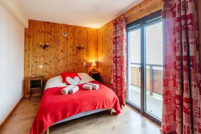Image de Appartement 'Sabot De Vénus' avec vue sur les montagnes, jardin partagé et Wi-Fi