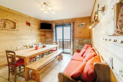 Image de Appartement \"La Centaurée\" avec vue sur les montagnes, jardin partagé et Wi-Fi