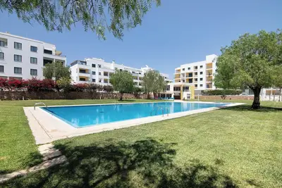 Image de Appartement 'Ap Np' avec piscine partagée, Wi-Fi et climatisation