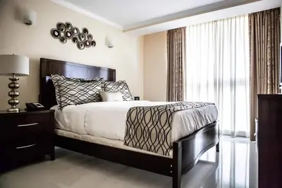 Image de Superior Bedroom Suite Near Ingraham Park Mia