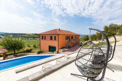 Image de Appartement de trois chambres avec le balcon Otok, Zagora (A-23216-a)