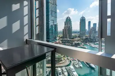 Image de Coastal 1br at Cayan Tower