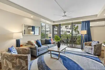 Image de Roomy Condo Steps to Beach with Pool + Hot Tub!