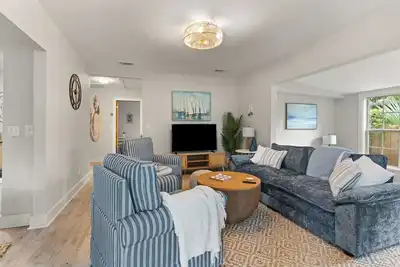 Image de Beloved Brunswick Hideaway
