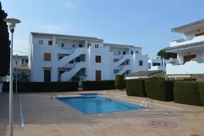Image de Agréable studio avec piscine commune et parking