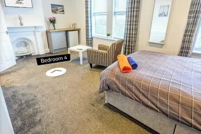 Image de 6 Double bed all en-suite high end property for companies-contractors.