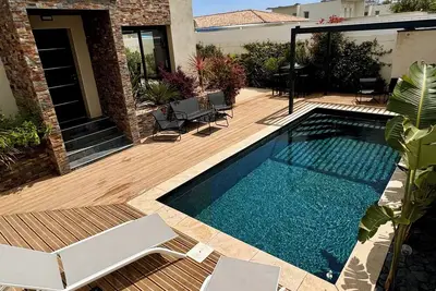 Image de Maison Bord de mer Piscine Chauffée 100 Mètres de la Plage. \nSeaside Heated Pool.
